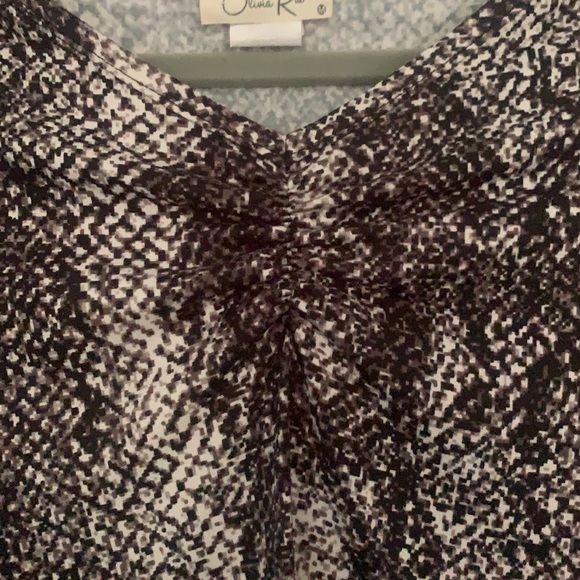 Women’s Snake Print Top - Picture 2 of 3